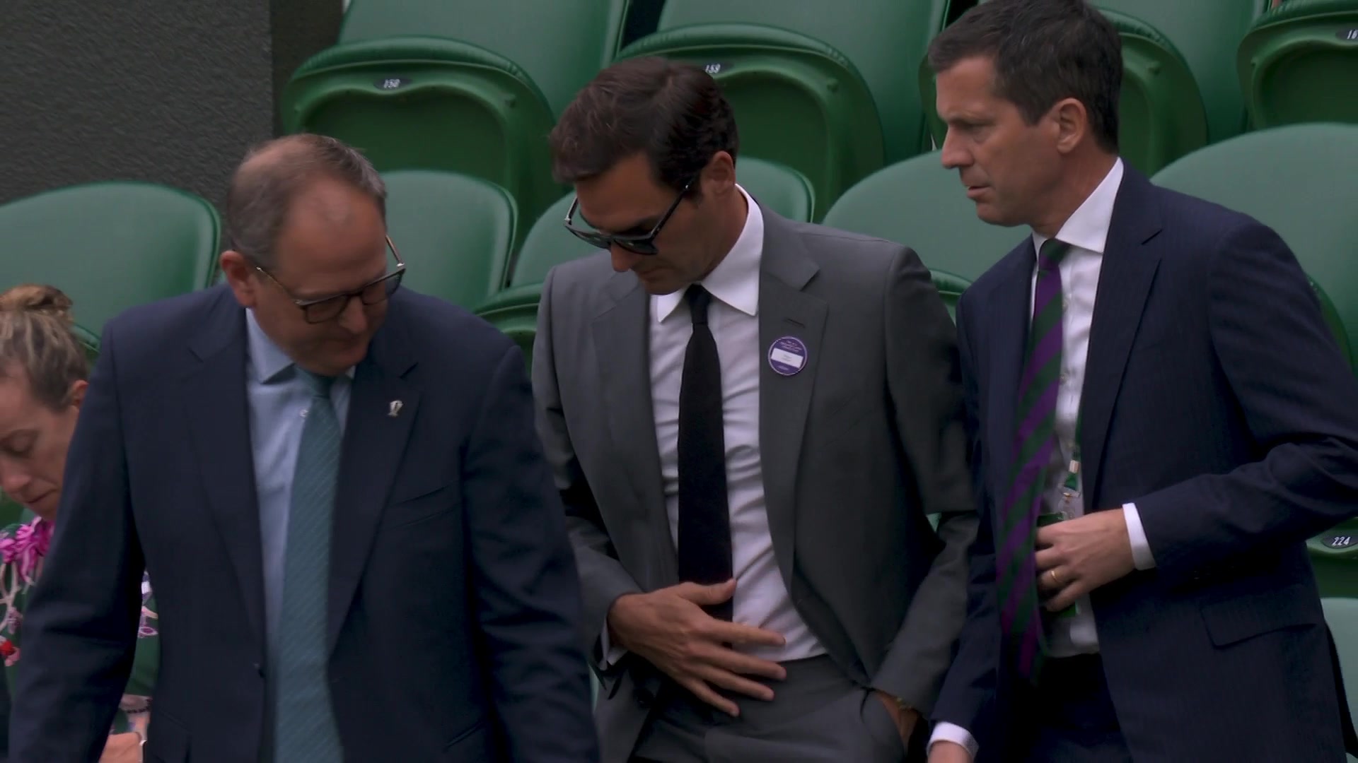 公牛带队取胜！，费德勒重要时刻重返赛场全场沸腾不已